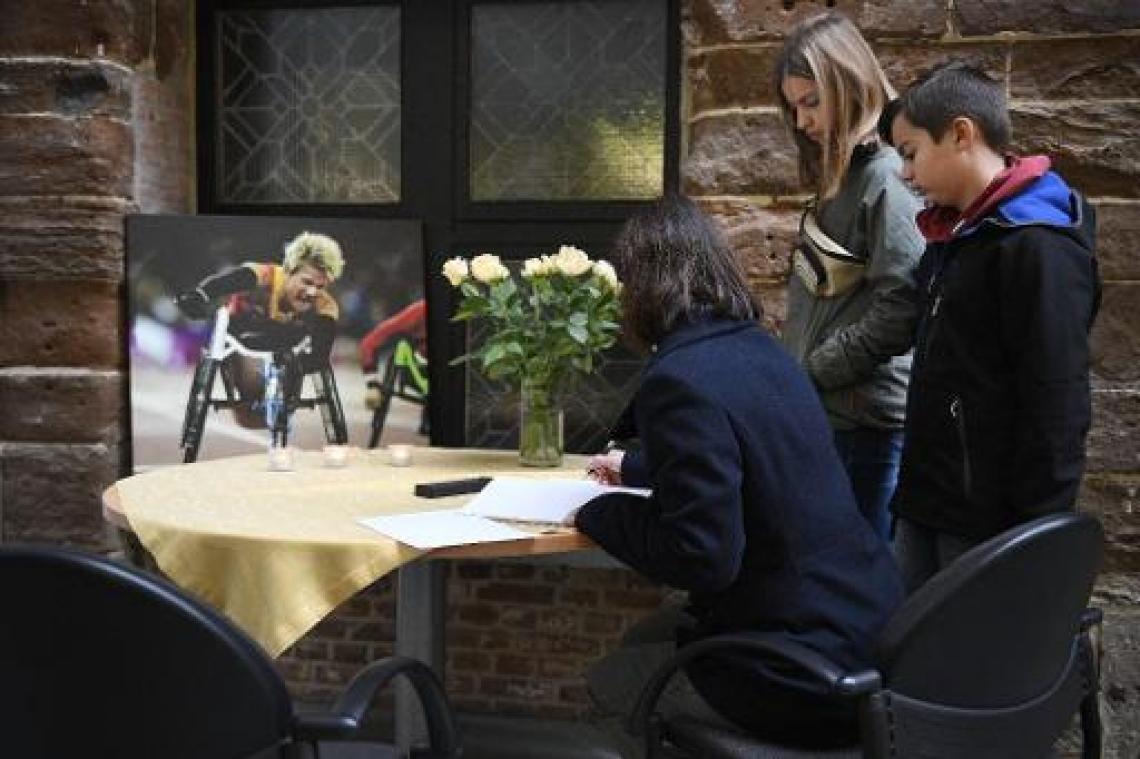 Velen tekenen in stadhuis Diest rouwregister voor Marieke Vervoort