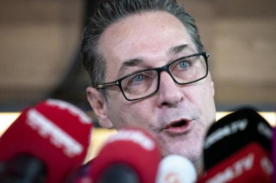 Vrouw van in ongenade gevallen extreemrechtse leider Strache naar Oostenrijks parlement