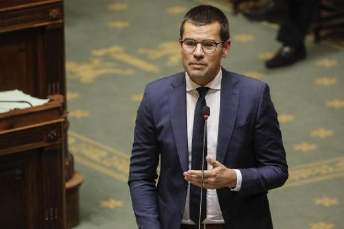 N-VA en PVDA misnoegd om afwezige premier