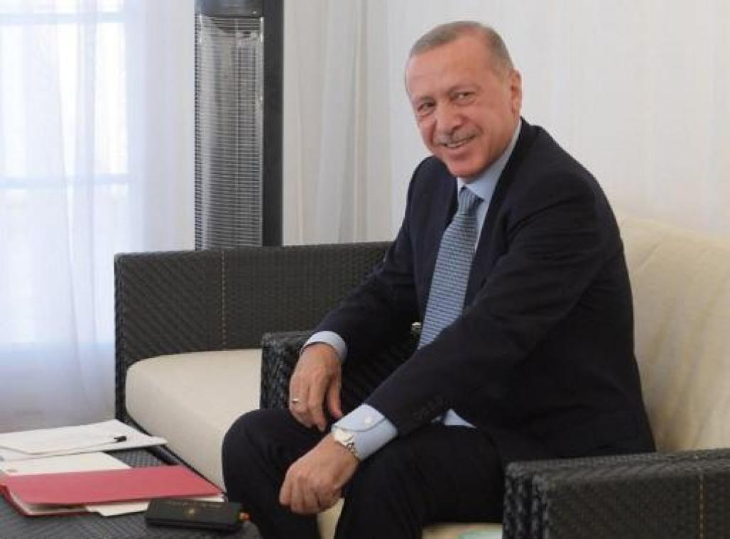 Erdogan dient klacht in tegen Frans tijdschrift dat hem beschuldigt van etnische zuivering