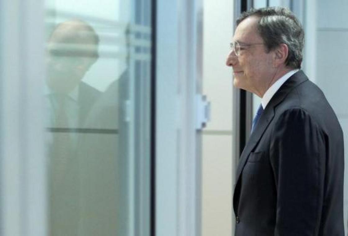 Draghi verdedigt rentebeleid door te wijzen op economische risico's