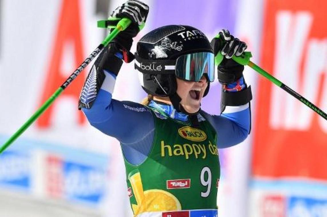 Zeventienjarige Nieuw-Zeelandse Alice Robinson wint reuzenslalom Sölden