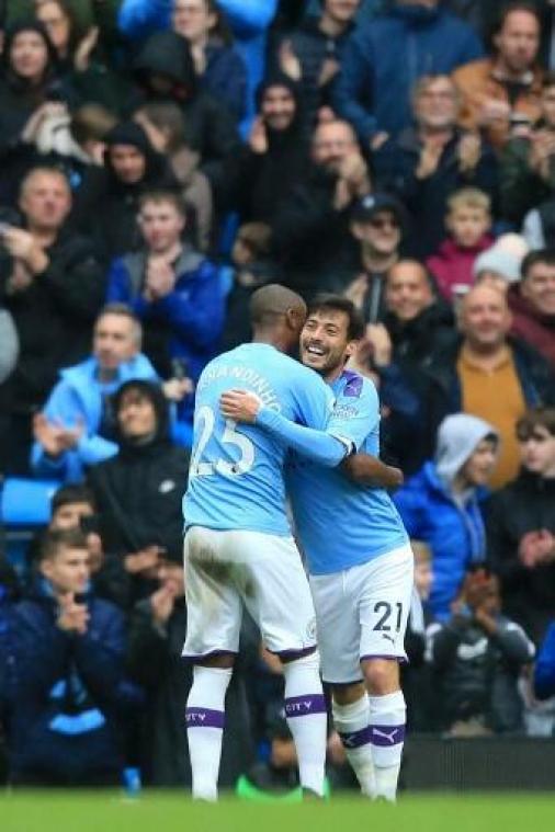 Doelpunt van De Bruyne helpt City voorbij Aston Villa