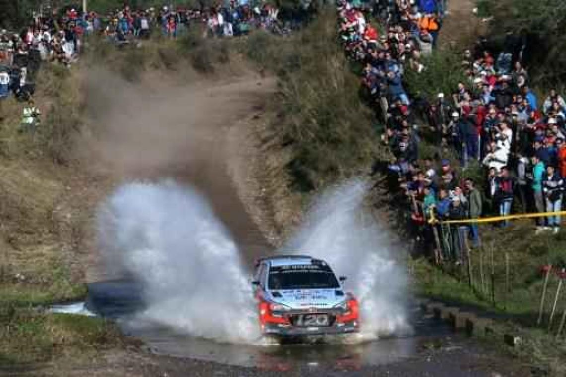 Rally van Argentinië - Thierry Neuville tiende, leiding voor Jari-Matti Latvala