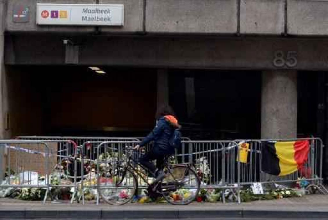Slachtoffers en nabestaanden brengen bezoek aan metrostation Maalbeek
