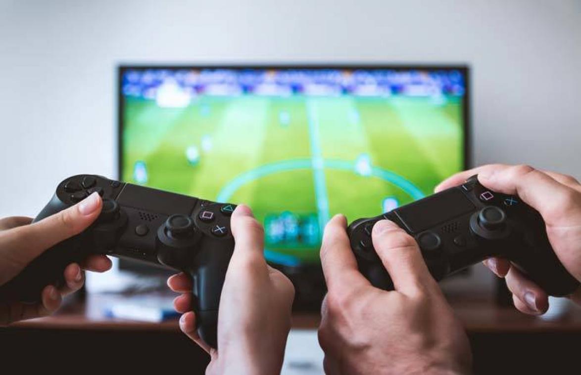 "PlayStation 4 op een na best verkochte spelconsole ooit"