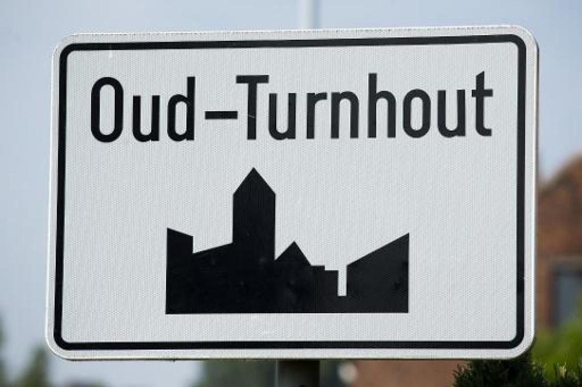 Twaalf vermoedelijke transmigranten uit koelwagen gehaald langs E34