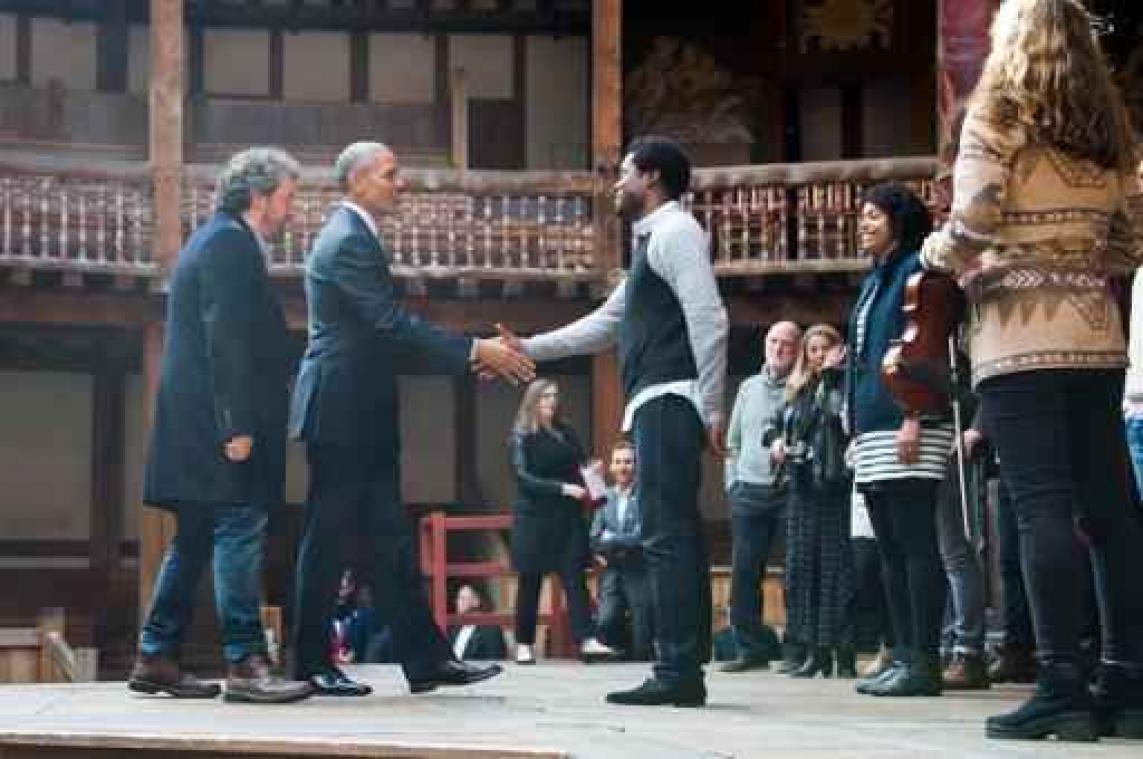 Obama bezoekt Shakespeare-theater in Londen