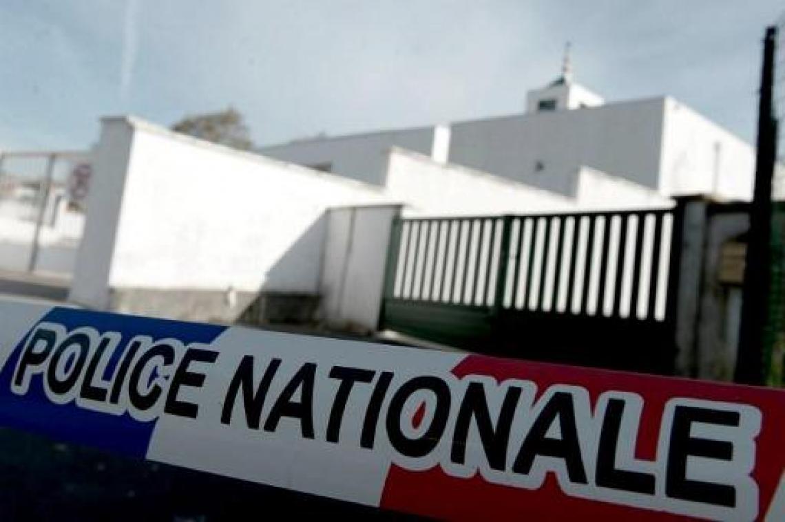 Zeven politiemensen ontwapend na aanwijzingen van radicalisering
