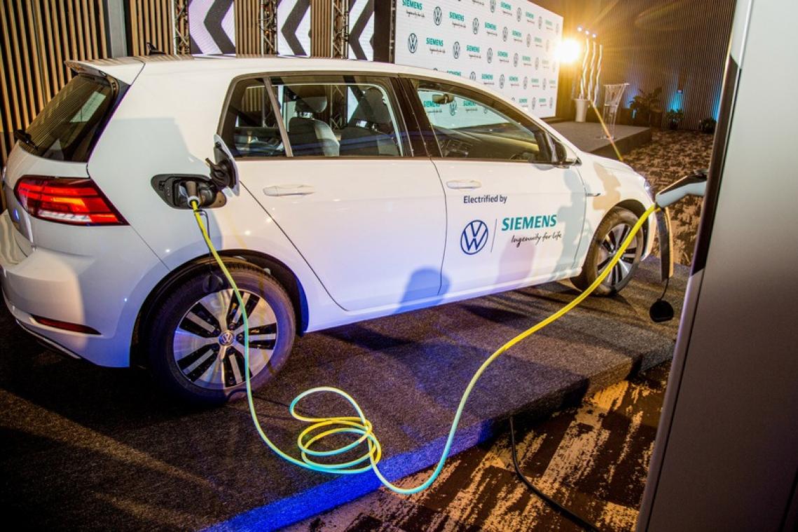 Minder Belgen overwegen elektrische auto te kopen