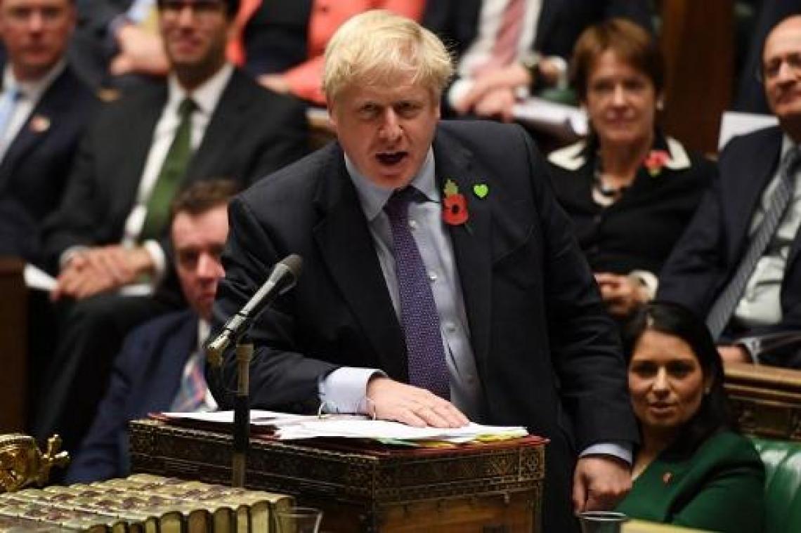 Johnson schuift schuld van missen brexitdeadline in schoenen van Corbyn