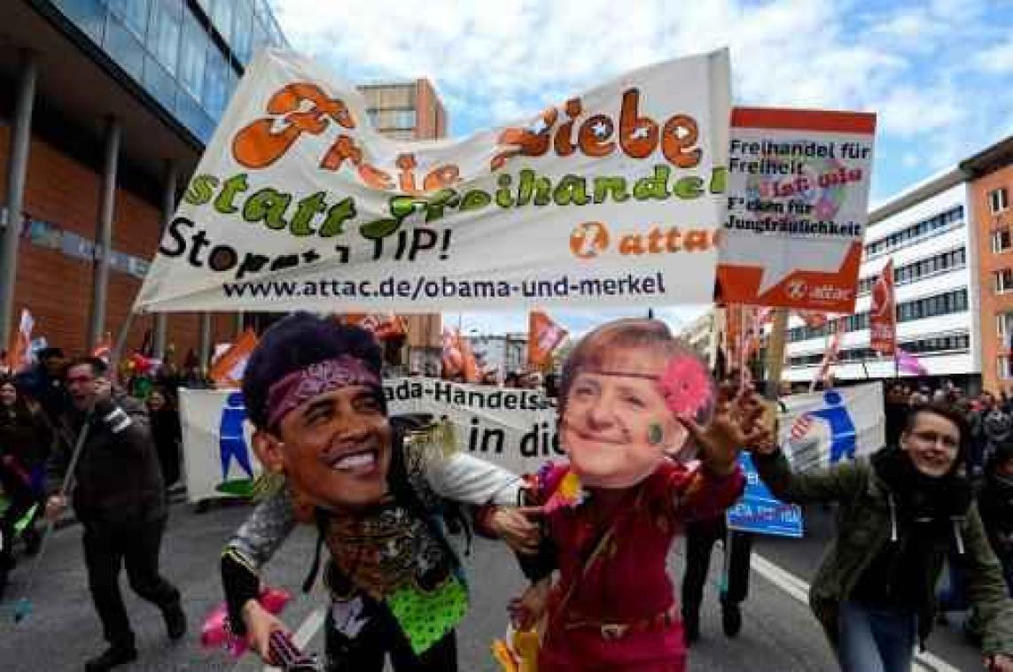 Tienduizenden demonstranten tegen TTIP in Hannover