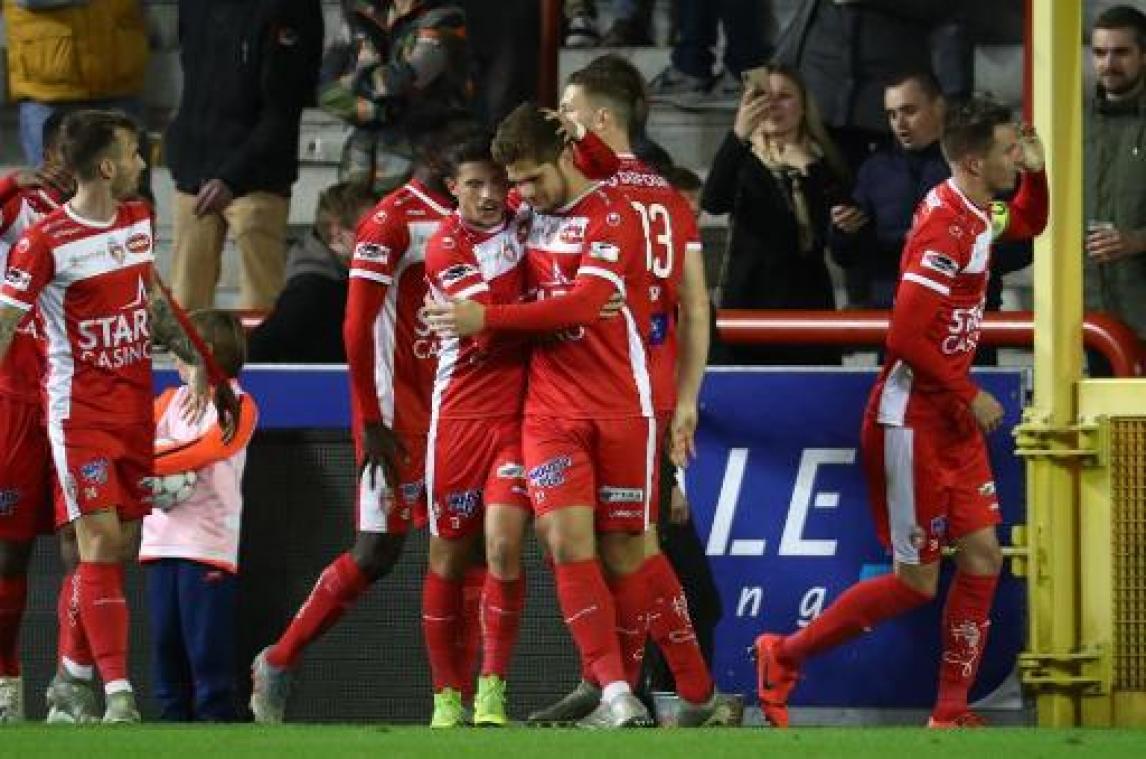 Jupiler Pro League - Excel Moeskroen legt Antwerp over de knie