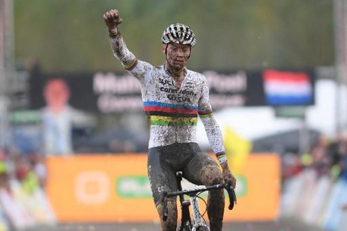 Mathieu van der Poel wint meteen bij comeback
