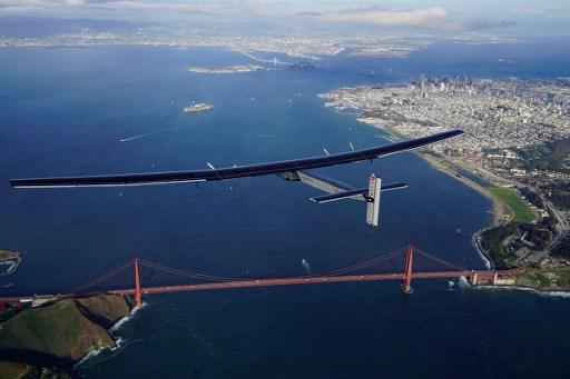 Solar Impulse 2 geland in Californië