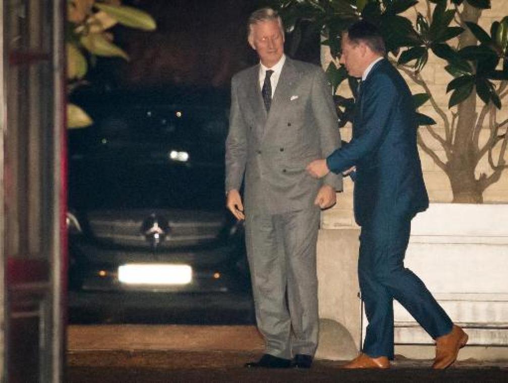 Koning zoekt via nieuwe consultatieronde uitweg uit impasse