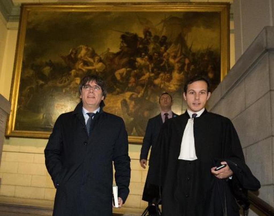 Spanje dreigt met "gevolgen" voor België als Puigdemont niet wordt overgeleverd