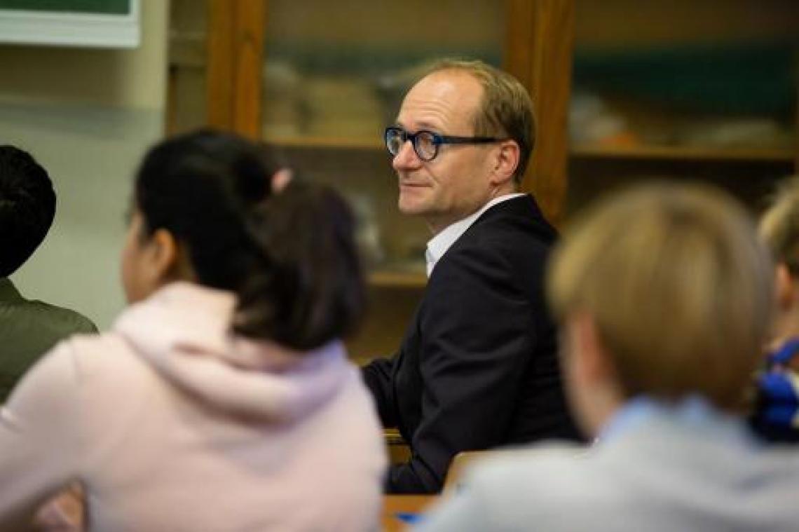 Vlaams minister Ben Weyts blijft investeren in Brussels onderwijs