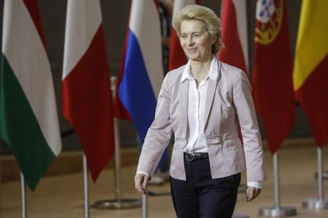 Von der Leyen vraagt Britse premier om kandidaat voor te dragen
