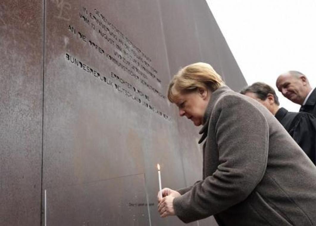 Merkel: 'Vrijheid verdedigen, haat en racisme bestrijden'