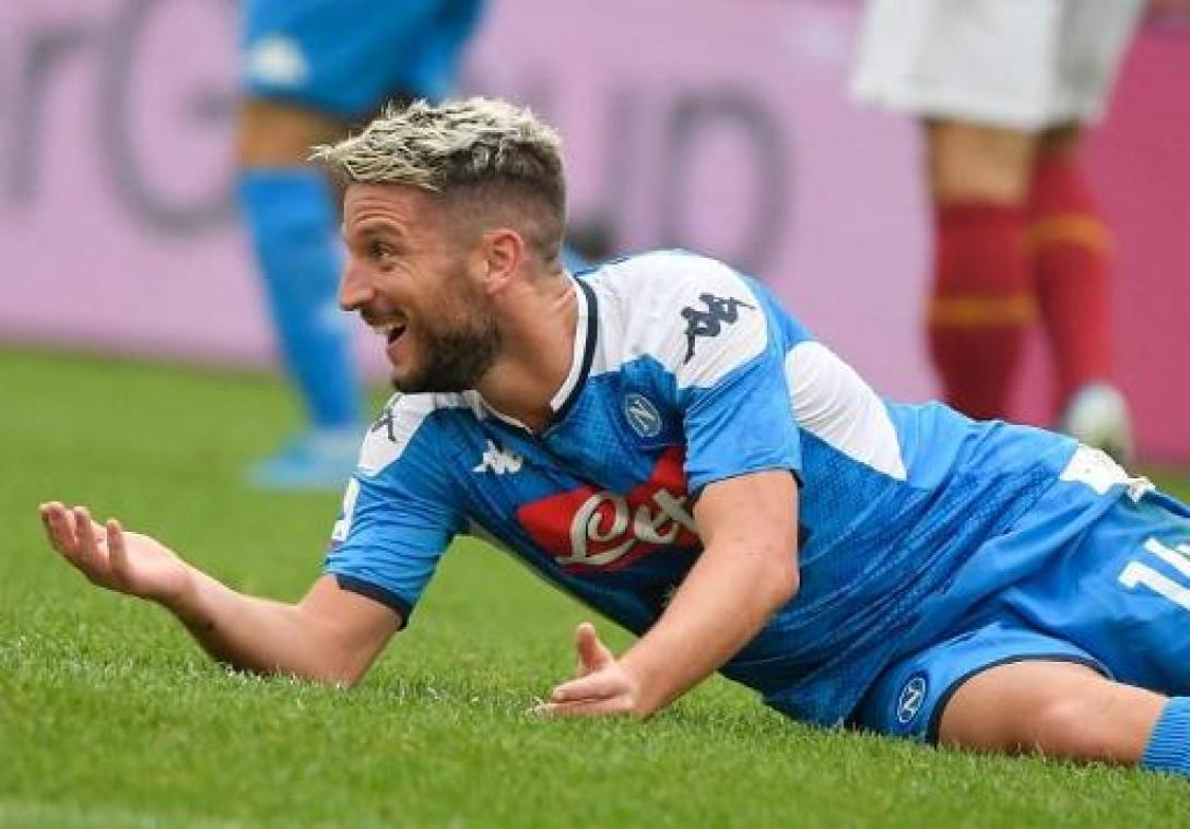Belgen in het buitenland - Dries Mertens kan met Napoli tegen Genoa al voor vierde wedstrijd op rij niet winnen