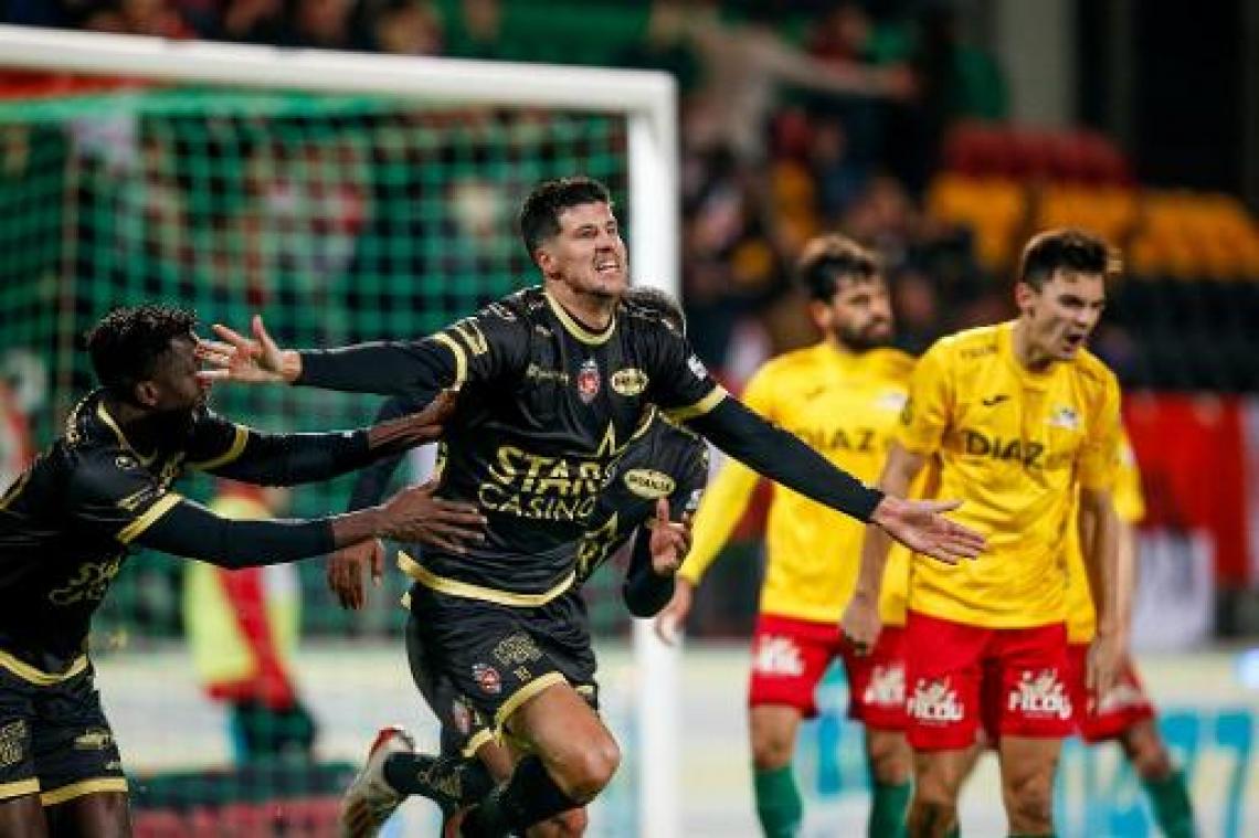 Jupiler Pro League - Oostende laat in blessuretijd belangrijke zege ontsnappen tegen Moeskroen