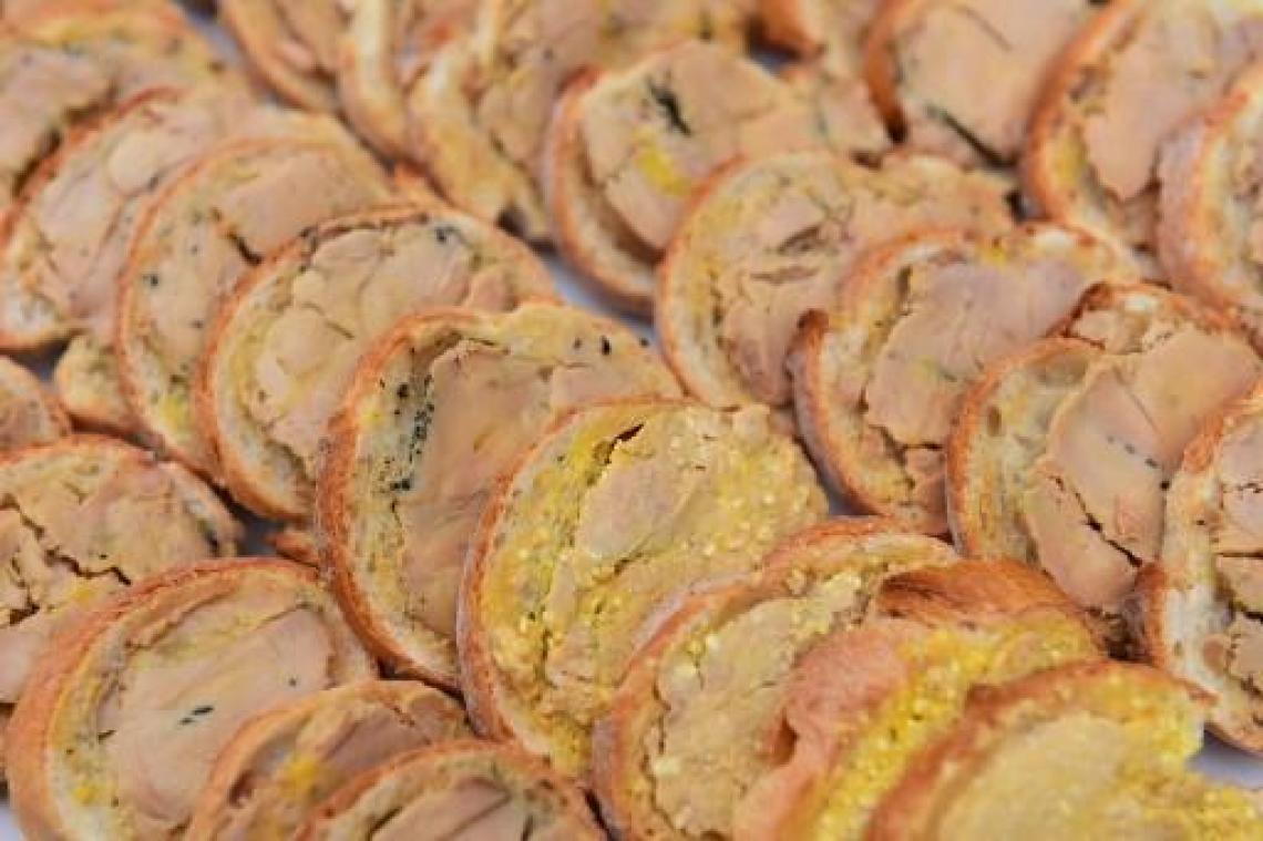 Animal Resistance voert actie in Antwerpse supermarkt tegen verkoop van foie gras