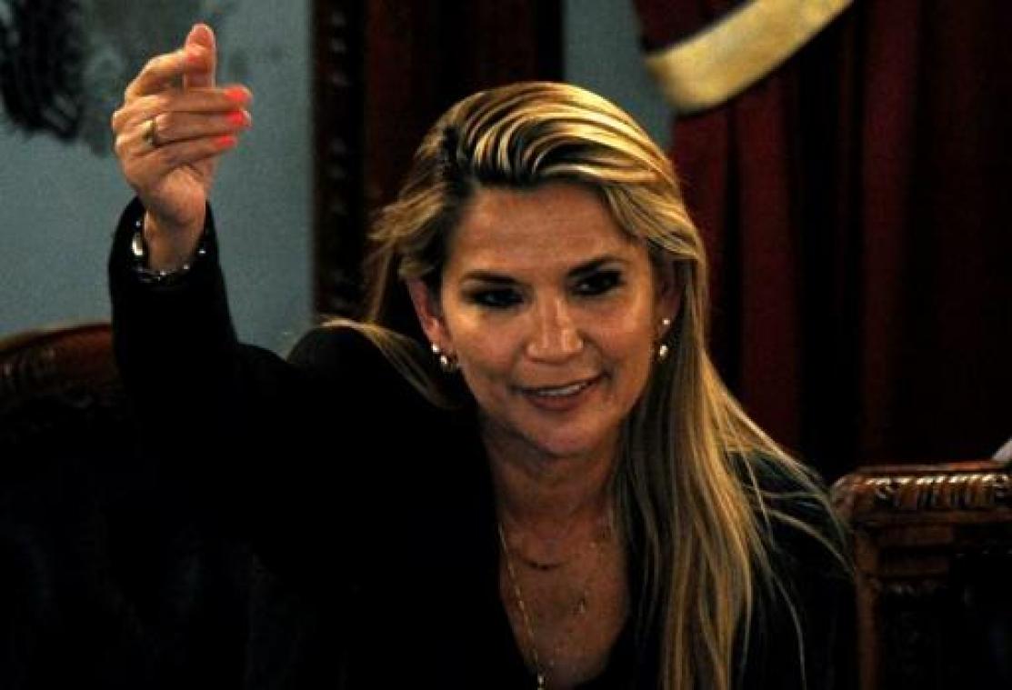 Onrust Bolivia - Senatrice Jeanine Añez roept zichzelf uit tot interim-president