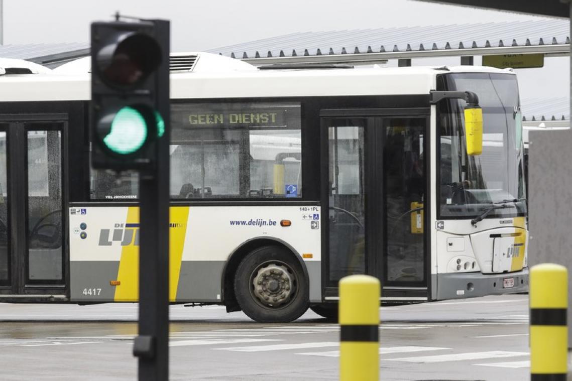 Staking De Lijn zorgt in heel Vlaanderen voor hinder: "Reiziger weer het slachtoffer van malaise"