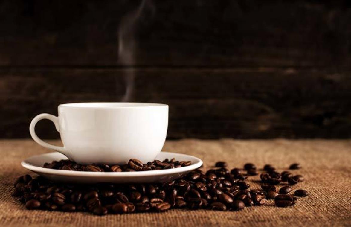 Na DIT uur drink je maar beter geen koffie meer als je nog deftig wil slapen