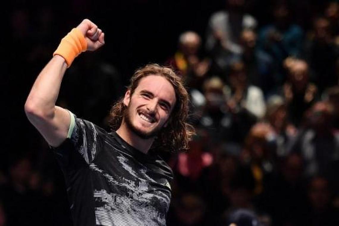Stefanos Tsitsipas houdt Roger Federer uit finale ATP Finals