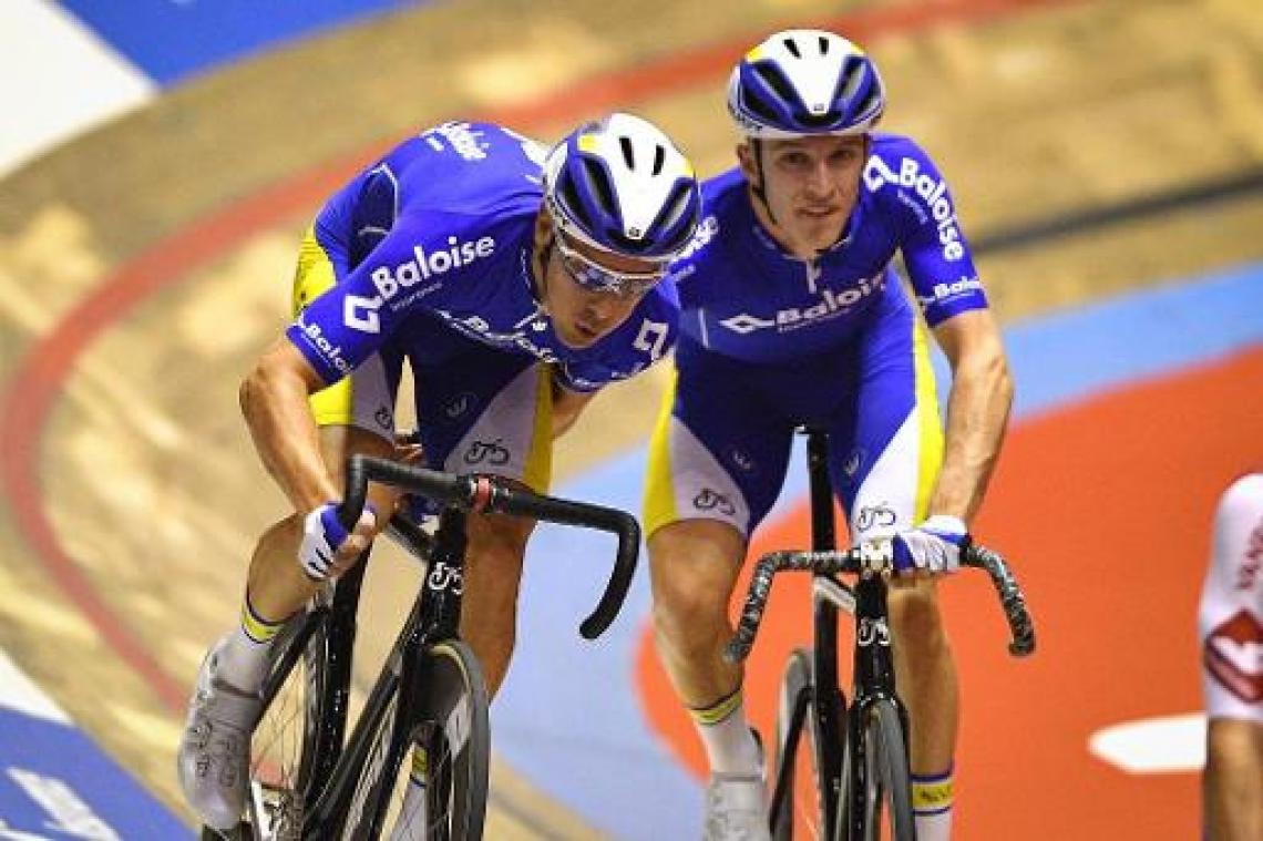 Zesdaagse van Gent - Kenny De Ketele en Robbe Ghys trekken als leiders vijfde nacht in