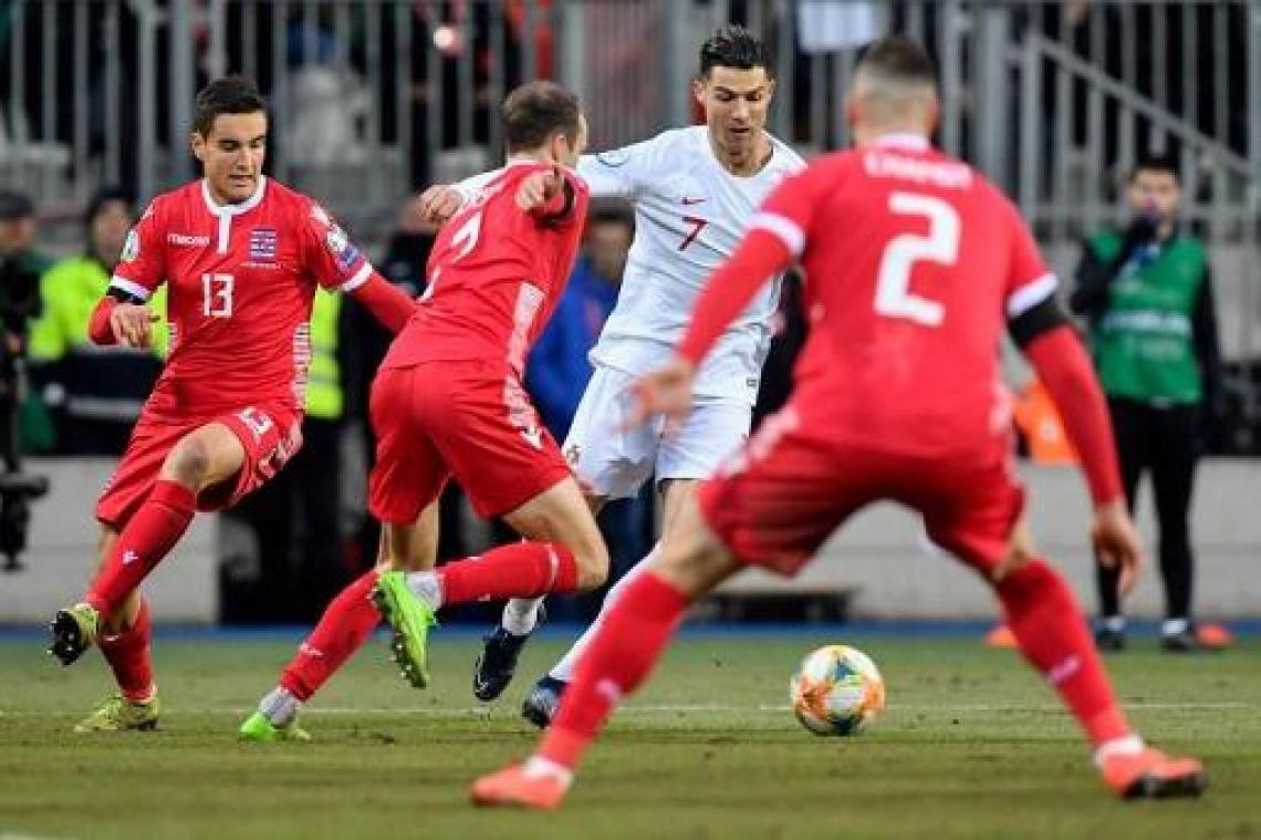 Portugal verovert EK-ticket na 0-2 zege tegen Luxemburg