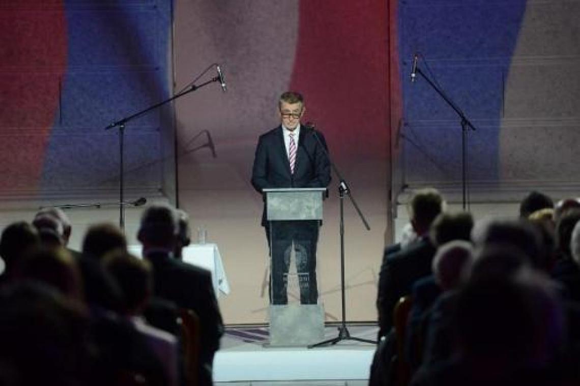 Tsjechische premier wil van geen aftreden weten