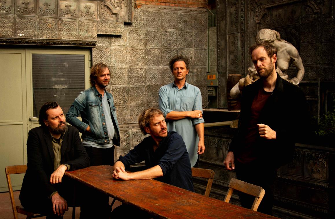 SOUNDCHECK. Het Zesde Metaal aanschouwt op 'Skepsels' de wereld
