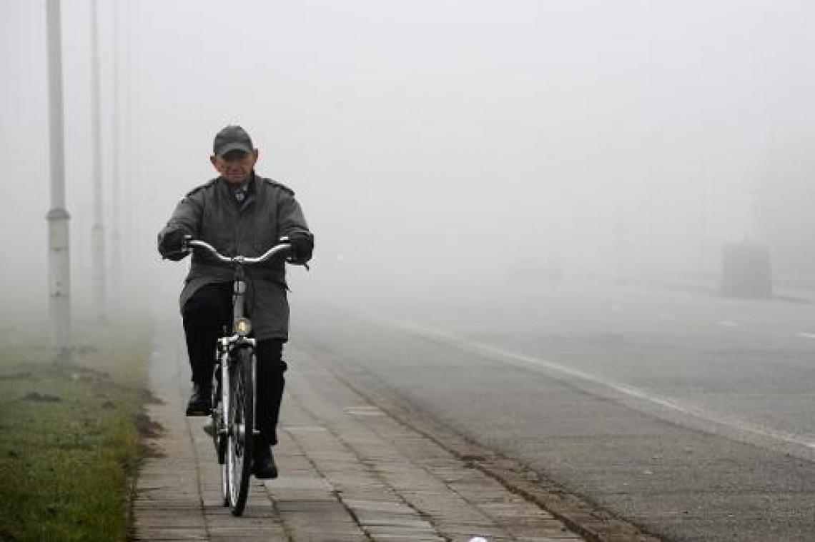 KMI waarschuwt voor gladde wegen in oosten van het land