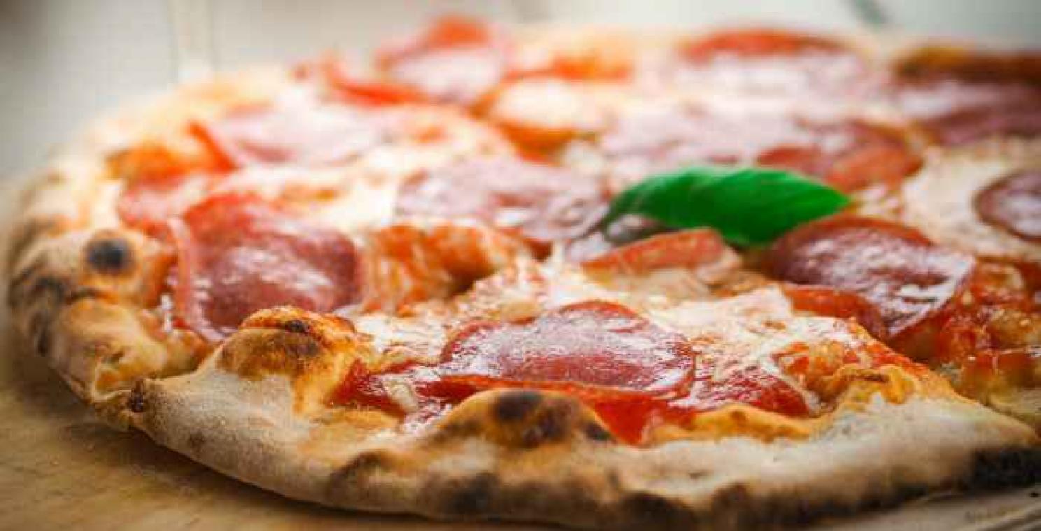 Ingenieuze reiziger laat pizza bezorgen op de trein