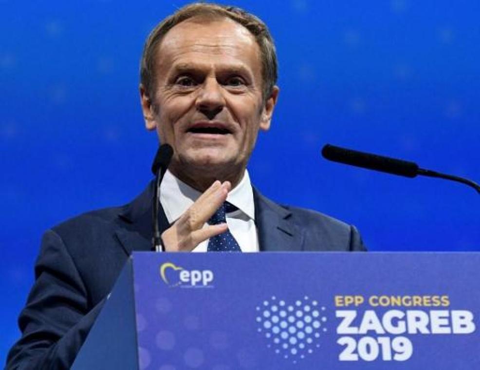 EVP-voorzitter Tusk wil tegen eind januari beslissen over lot Viktor Orban