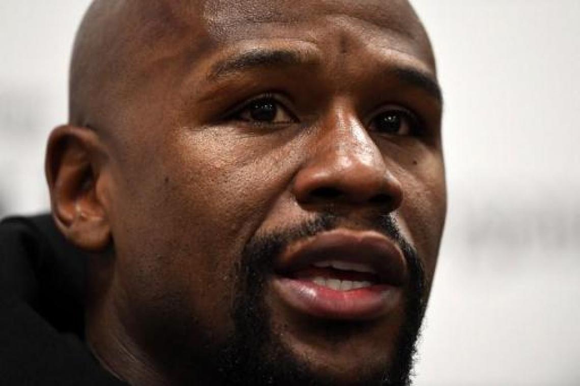 Floyd Mayweather kondigt een nieuwe comeback aan