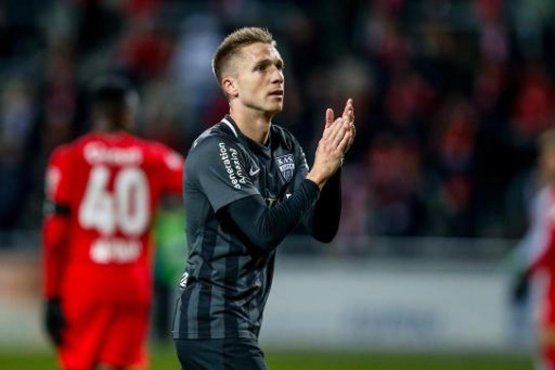 Jupiler Pro League - Standard pakt op de valreep de volle buit in Eupen
