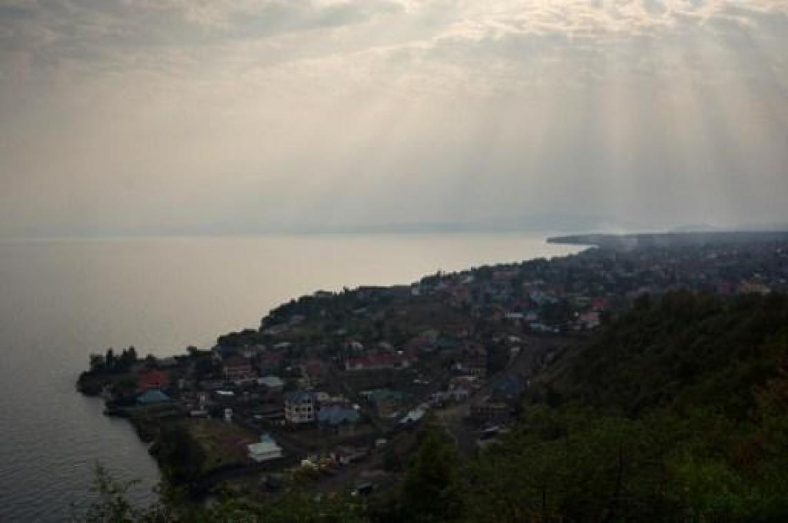 Vliegtuigje stort neer op volkswijk in Congolese Goma
