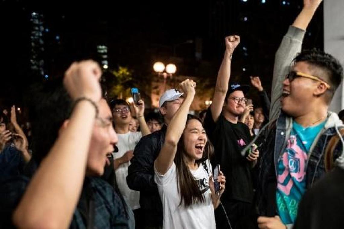 Onrust Hongkong - Prodemocratische kamp groeit sterk bij verkiezingen