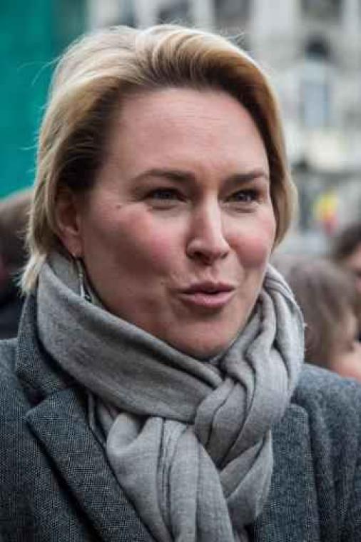 Minister Fremault werkt met gsm-operatoren aan protocol voor crisissituaties