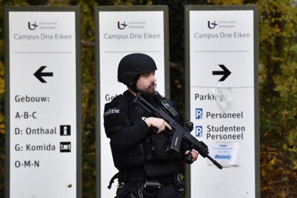 Opgepakte verdachte dreigbericht UAntwerpen vrij