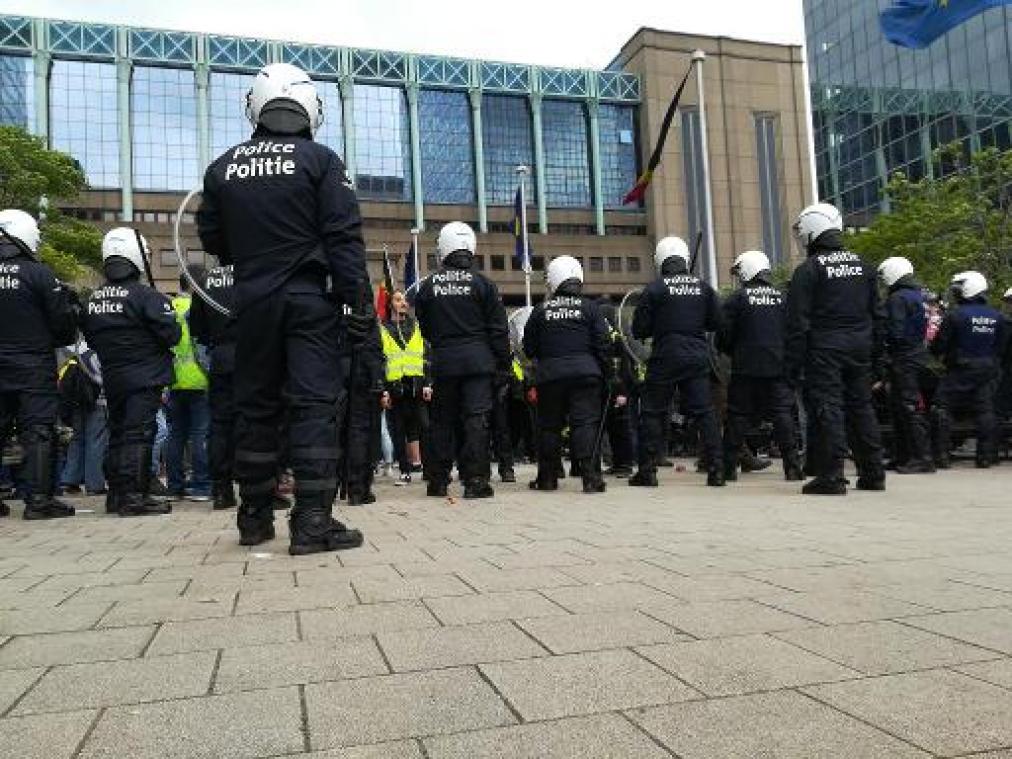 Belgische gele hesjes betogen zaterdag in Brussel op hun eerste verjaardag
