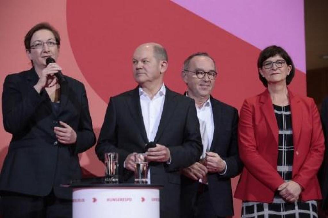 Vicekanselier van Merkel verliest verkiezing SPD-voorzitterschap
