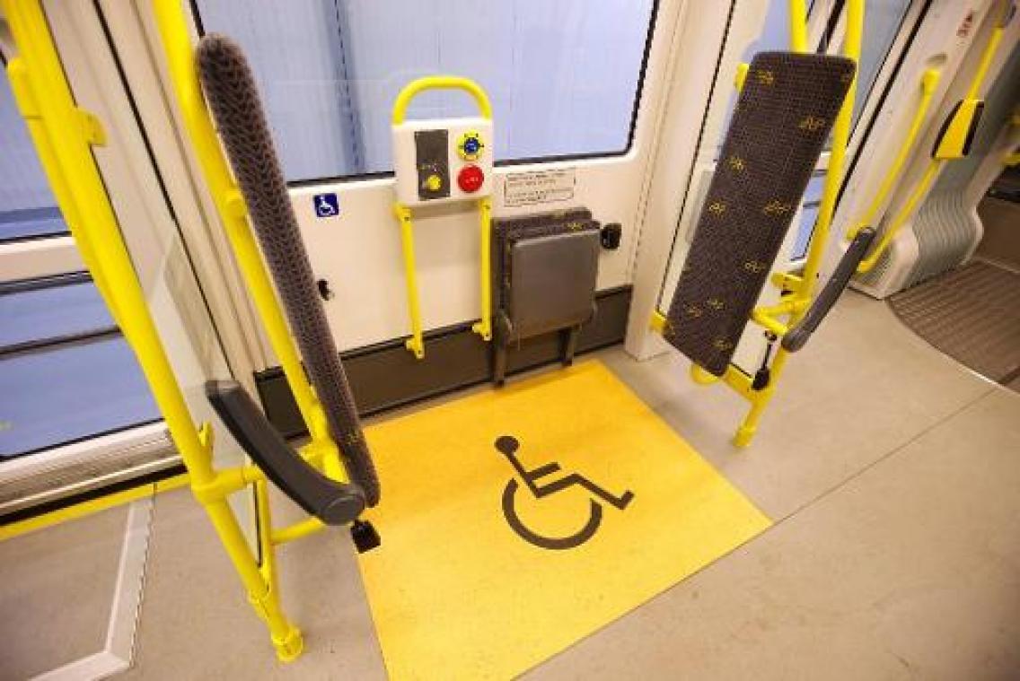 De Lijn gaat reservatieplicht rolstoelgebruikers afschaffen