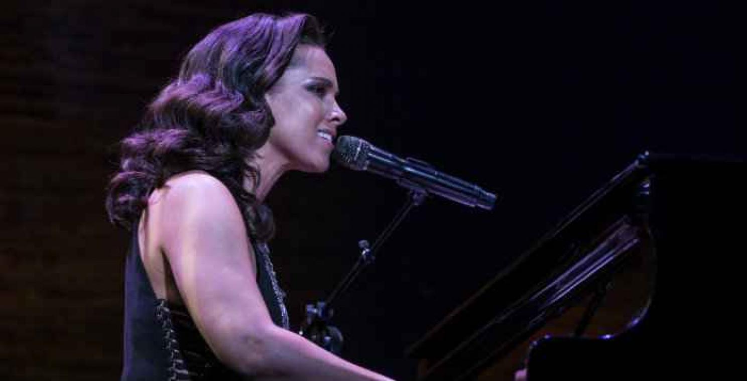 Alicia Keys wordt eerste artiest ooit op finale Champions League