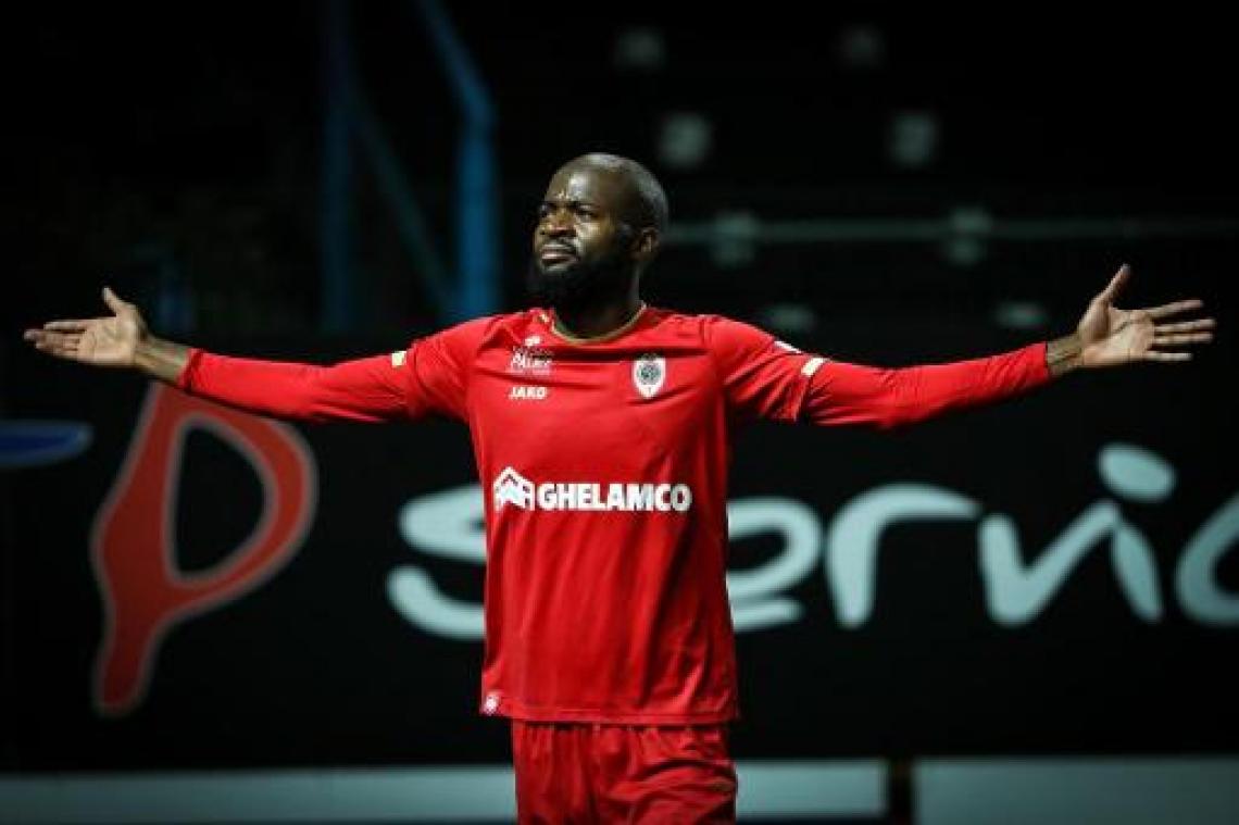 Jupiler Pro League - Antwerp rekent vlot af met Waasland-Beveren en springt naar voorlopige 2e stek