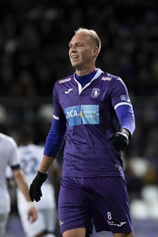 Proximus League - Beerschot ontsnapt met negen tegen elf aan nederlaag tegen Virton